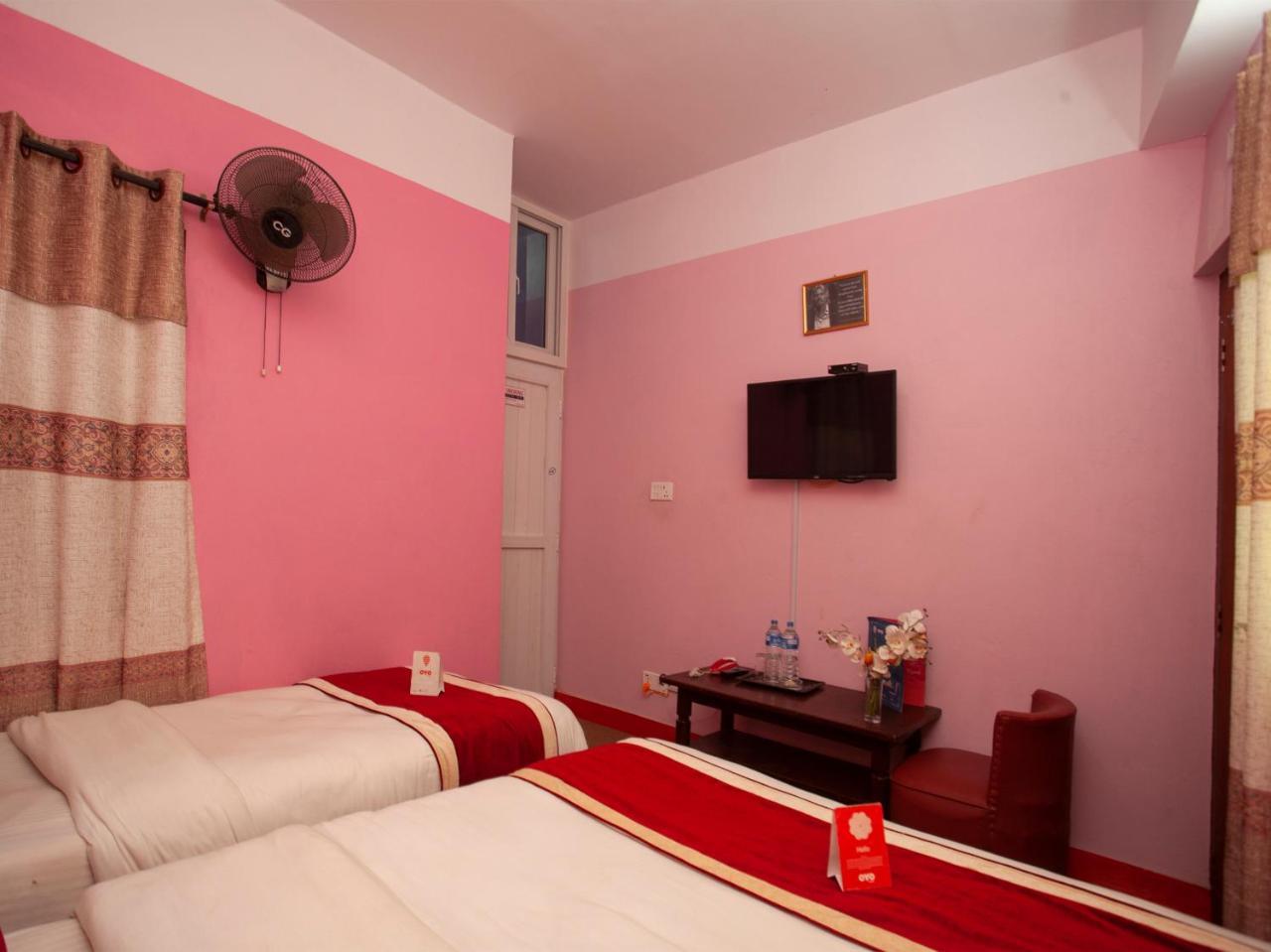 Oyo 195 Global Hotel And Resort กาฐมาณฑุ ภายนอก รูปภาพ