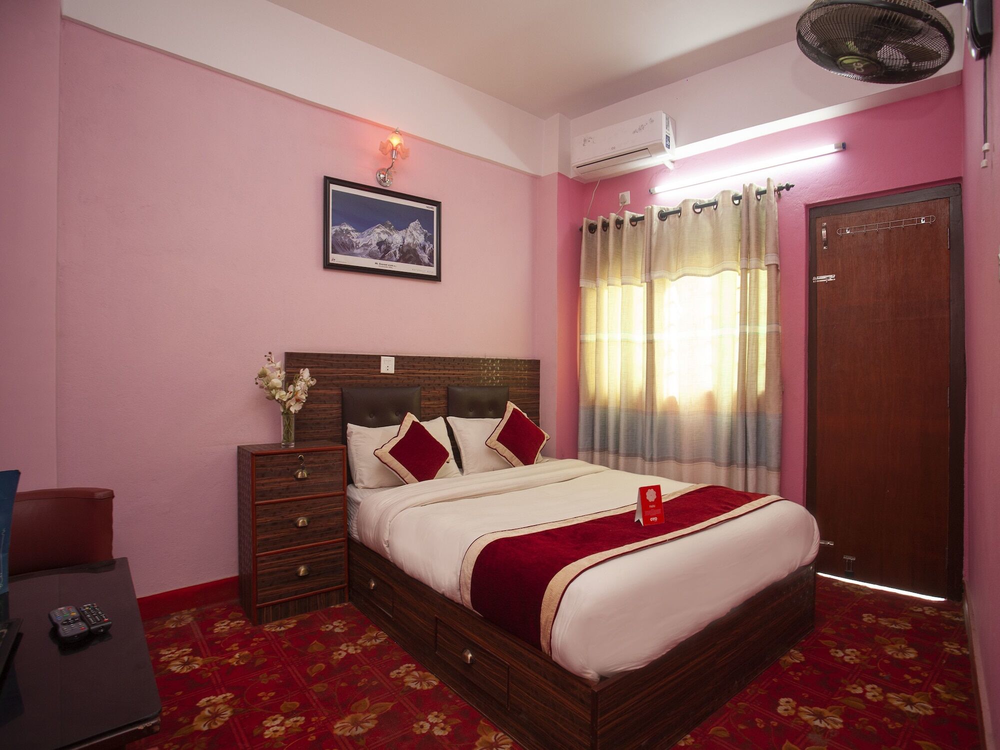 Oyo 195 Global Hotel And Resort กาฐมาณฑุ ภายนอก รูปภาพ